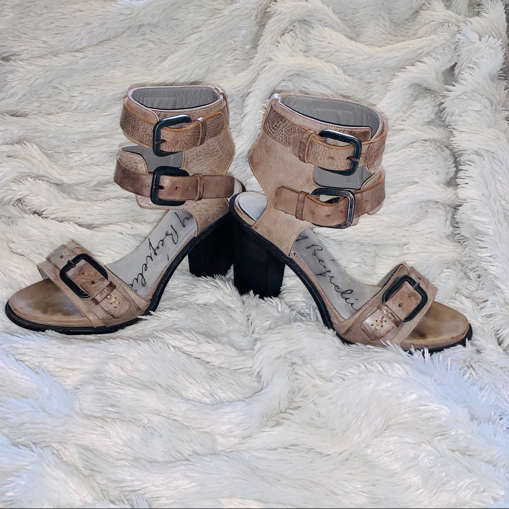 Henry Beguelin Italian leather heels 8